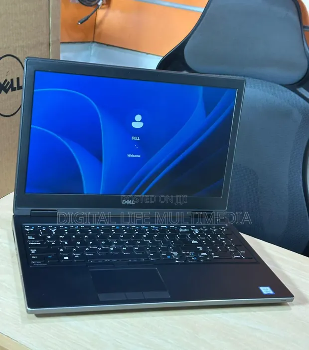 Dell Latitude 5580 Laptop - 8GB RAM, 256GB SSD - 1