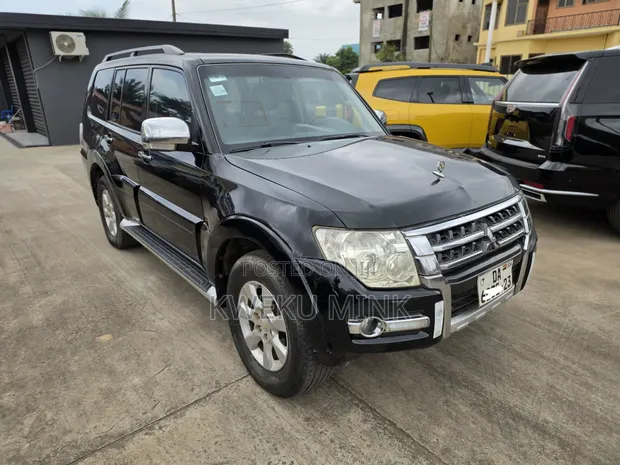Mitsubishi Pajero 2016 Black - 1