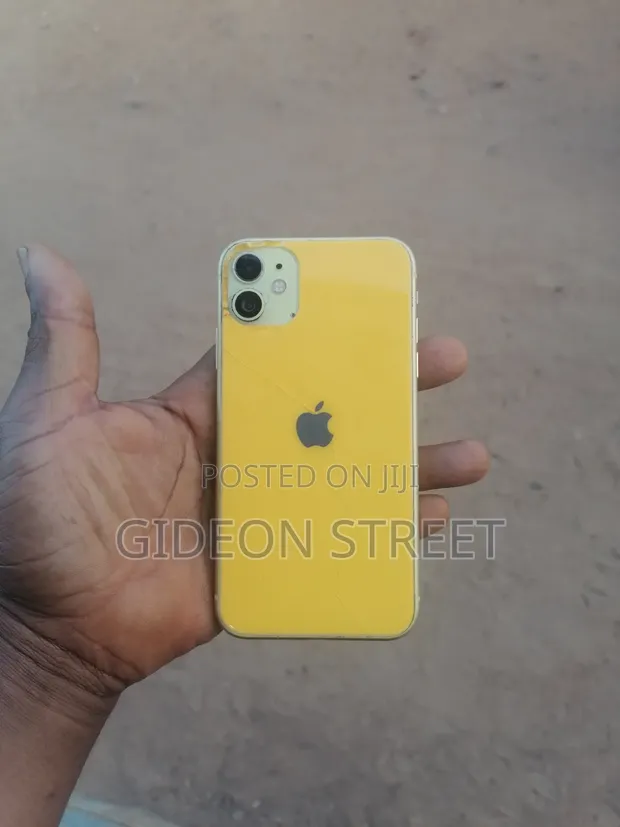Apple iPhone 11 64GB Yellow - 1