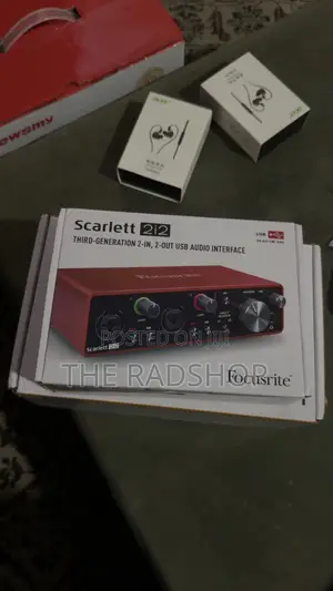 Focusrite Scarlett 2i2 (3rd Gen) USB Audio Interface