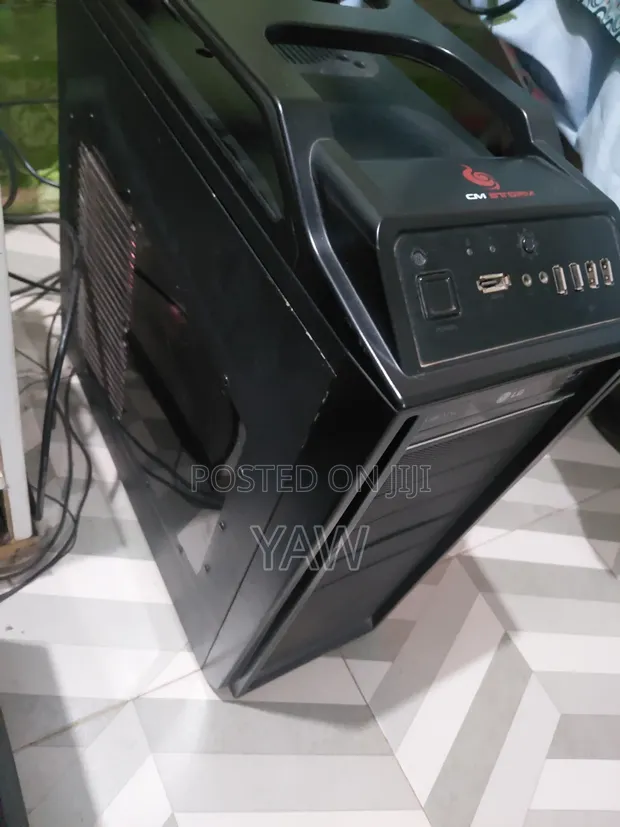 Gigabyte Desktop Computer - Intel Core i7, 16GB RAM, 2TB SSD - 1