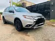 2020 Mitsubishi Outlander LE FWD Silver - 2