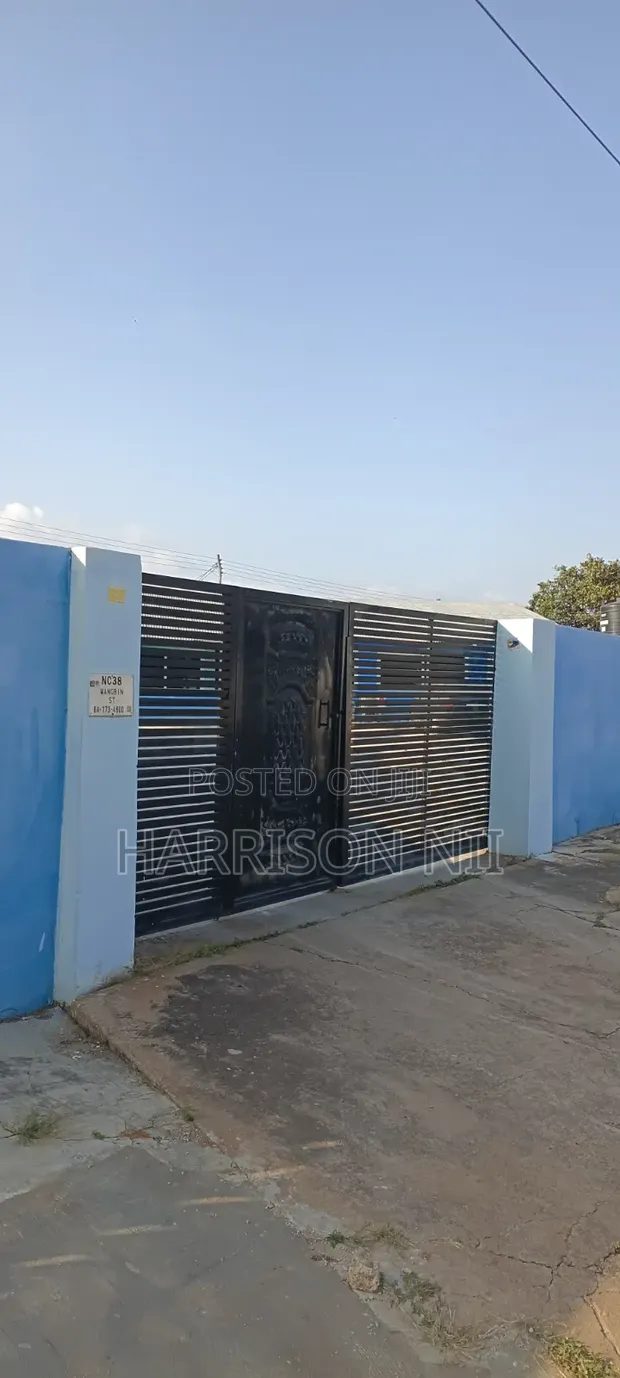 5 Bedroom House for Sale in Awudome Estate, Accra - 1
