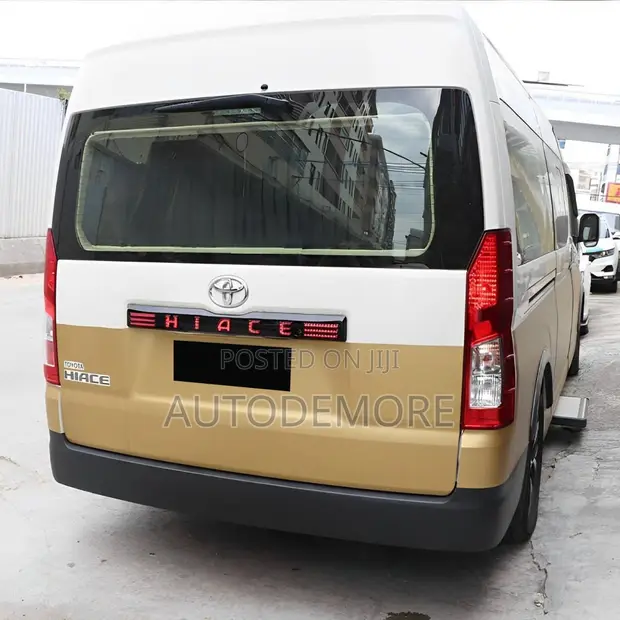 Toyota Hiace Truck Tailgate Molding - LED Type - 1