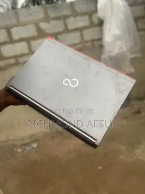 Fujitsu Lifebook E736 Laptop