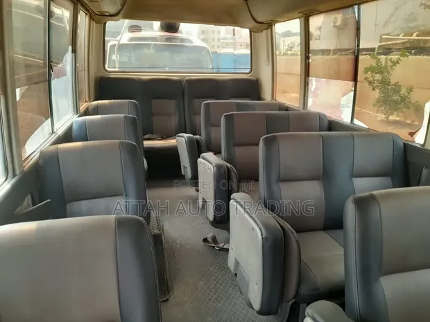 Mitsubishi Fuso Aero Bus 2013 White - 1