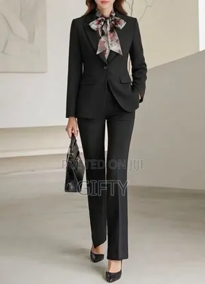 Ladies Zara Suit - Brand New