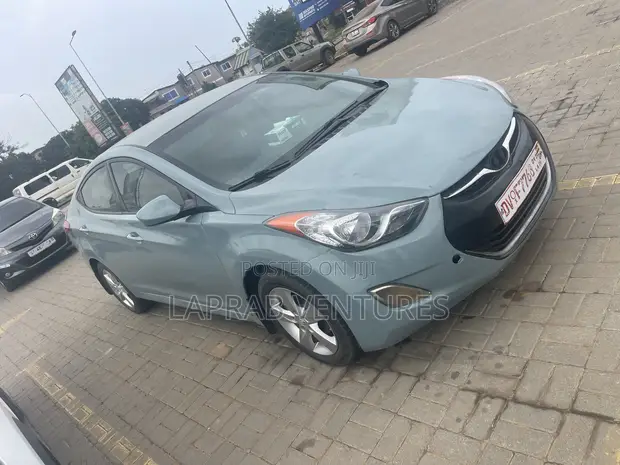Hyundai Elantra 2012 - 1