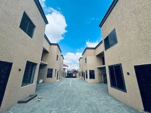 3-Bedroom House for Rent in Lakeside Estate