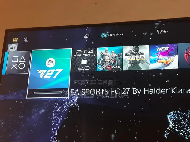 PS4 Slim + 2 Controllers & 8 Games - 1