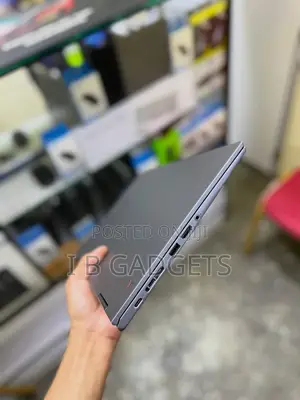 Lenovo ThinkPad X1 Yoga (14") - Core i7, 16GB RAM, 256GB SSD