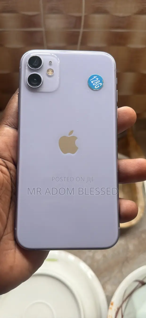 Apple iPhone 11 128GB Purple - 1