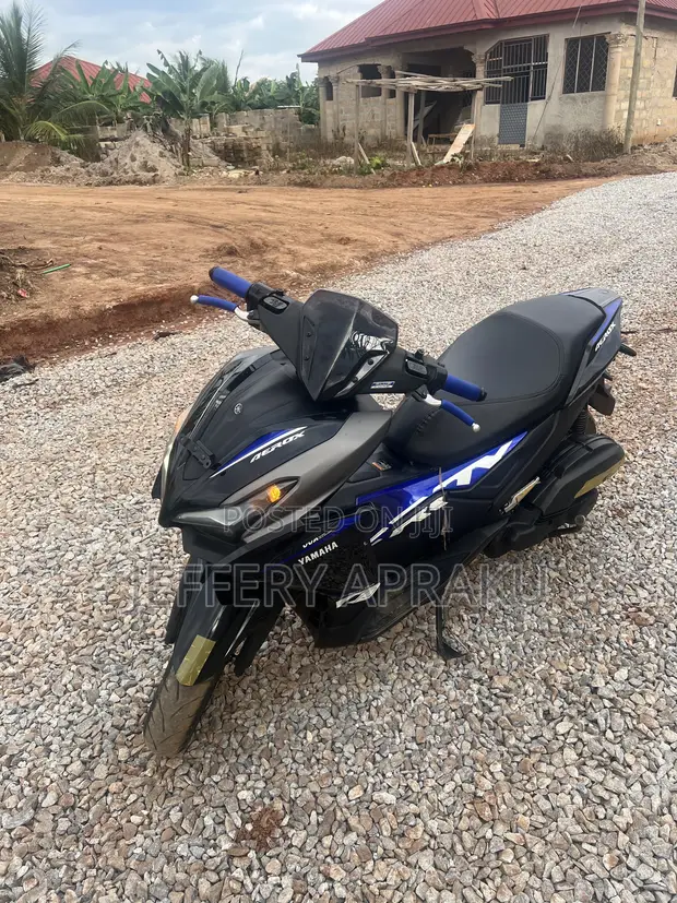 Yamaha Aerox 2025 Scooter - Blue - 1