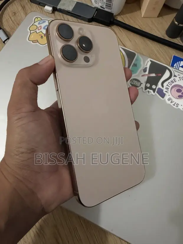 Apple iPhone 16 Pro Max 512GB Gold - 1