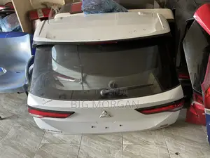 Mitsubishi Outlander Boot/Tailgate Hood Complete (Used)