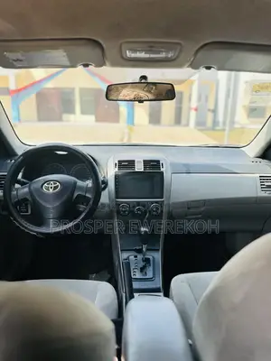 2011 Toyota Corolla LE Sedan
