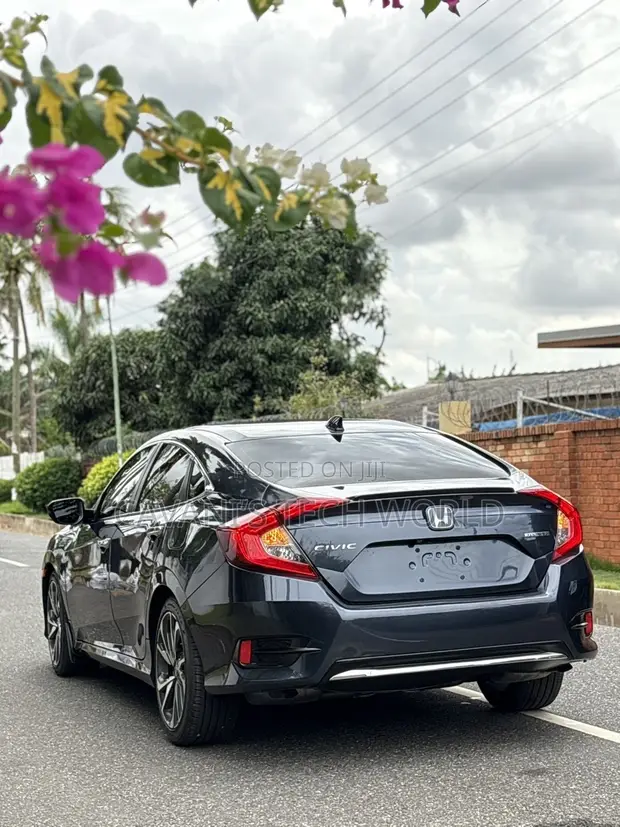 Honda Civic Touring Sedan 2020 - 1