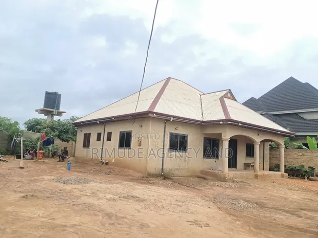 4 Bedroom House for Sale in Trimude Agency, Kumasi Metropolitan - 1