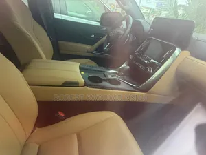 Lexus LX 700h 2025 White