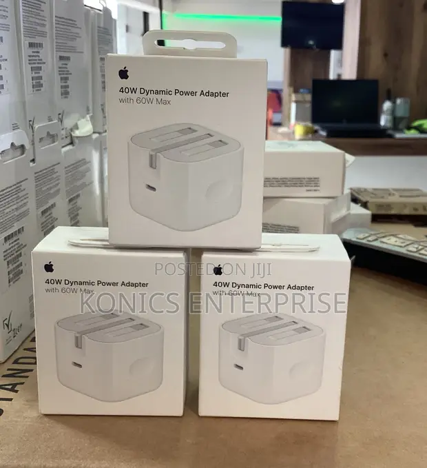 Apple 40W Dynamic Power Adapter - 1