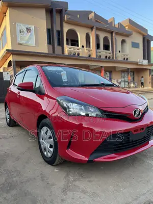 2015 Toyota Vitz 1.3 FWD 5dr Red