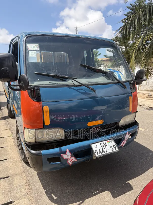 Kia Bongo Frontier 2.4L Diesel Truck - 1