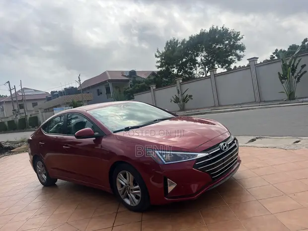 Hyundai Elantra 2019 Red - 1