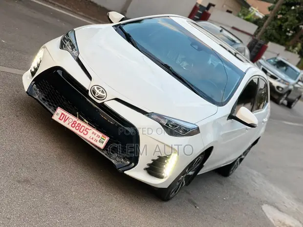 2018 Toyota Corolla SE - 1