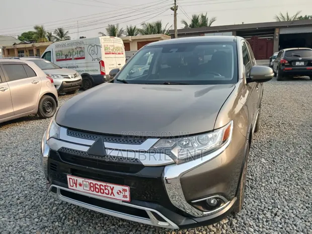 Mitsubishi Outlander SE AWC 2019 Gray - 1