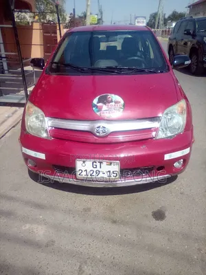 Toyota IST 2003 Red