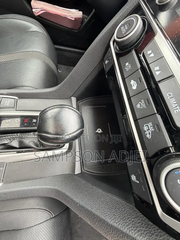 Honda Civic Touring Sedan 2020 Gray - 1