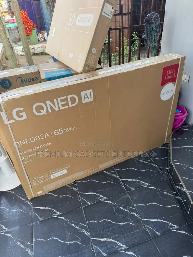 LG 65" QNED82A UHD Smart TV - 1