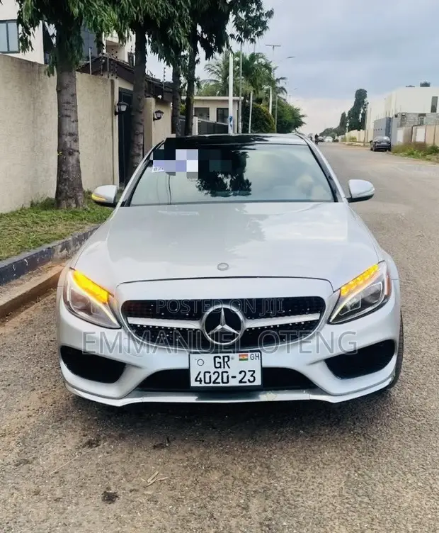 Mercedes-Benz C300 2016 Silver - 1