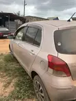 Toyota Vitz 1.3 FWD 3dr 2010 Gray - 2