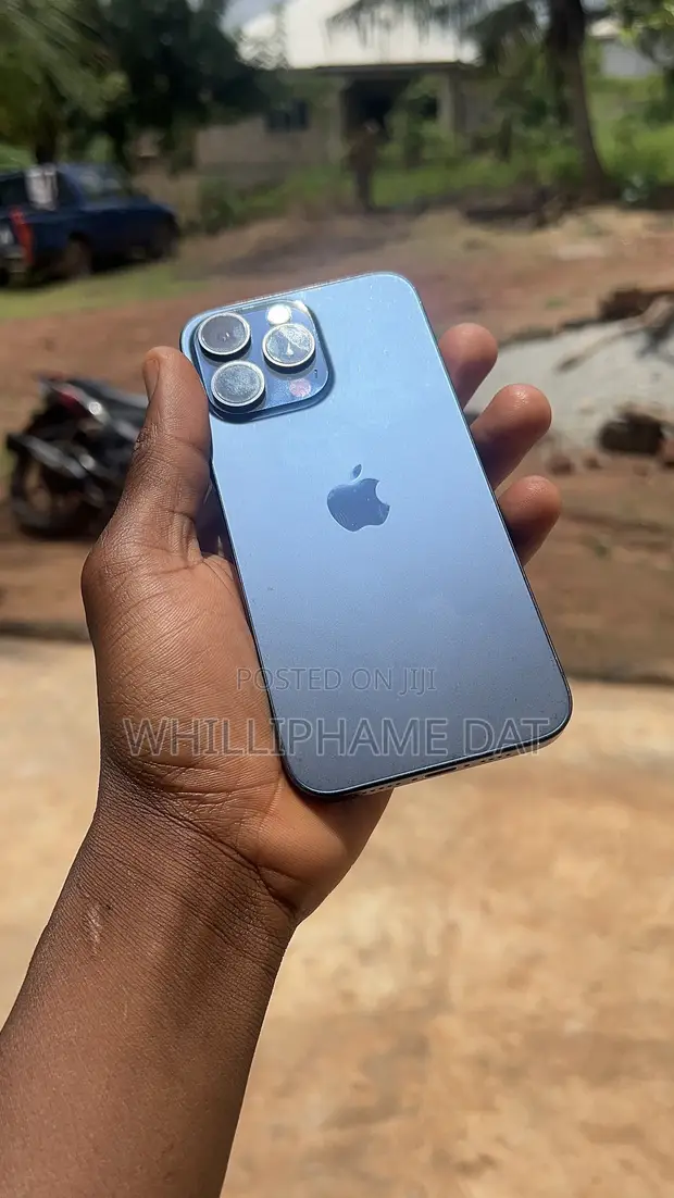 Apple iPhone 15 Pro Max 1 TB Blue - 1
