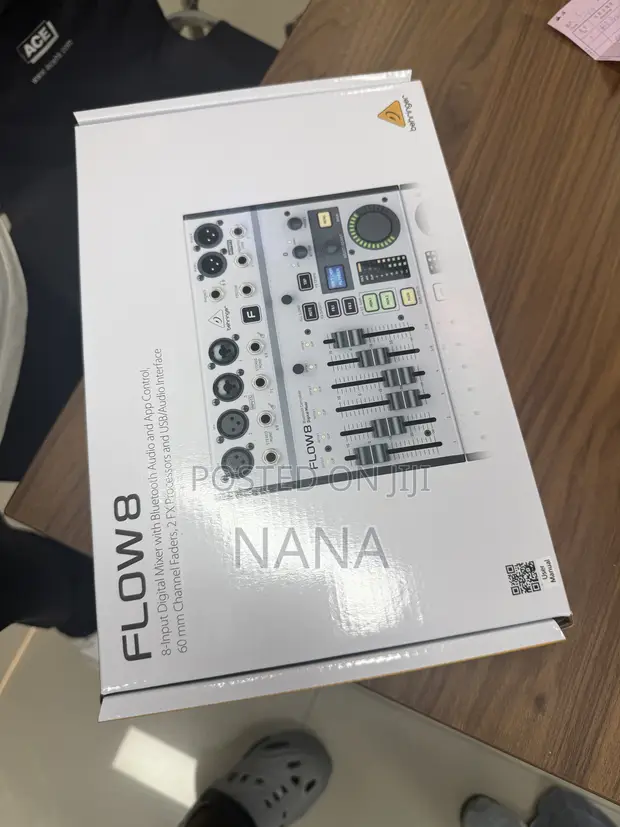 Behringer FLOW8 Digital Mixer - 1