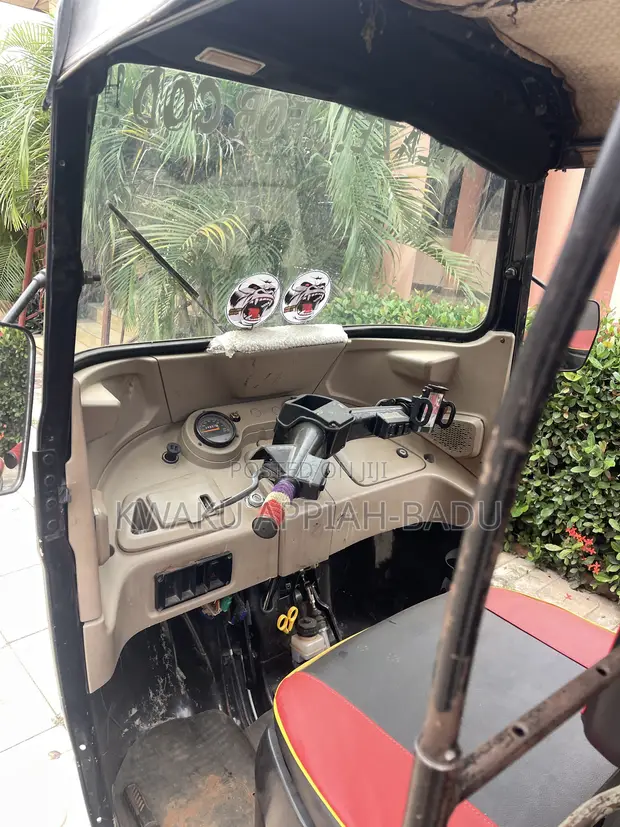 Bajaj RE 2023 Electric Three-Wheeler - 1