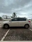 Nissan Versa 2011 White - 5