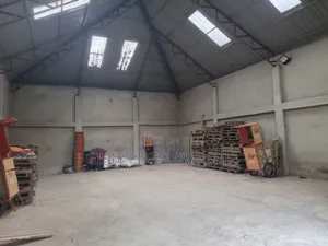 Warehouse with Office for Rent in Abinkyi