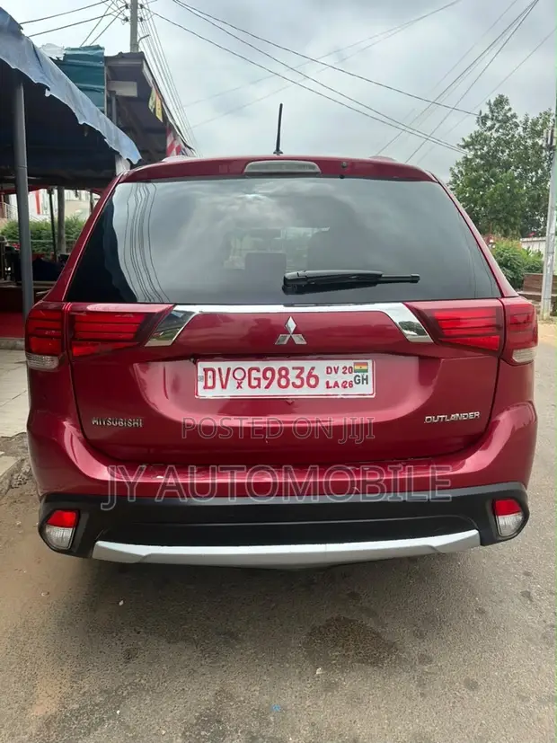 Mitsubishi Outlander 2016 Red - 1