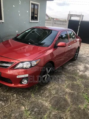 Toyota Corolla LE 2013 Red