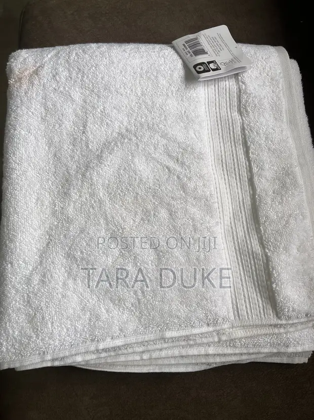 Luxury White Cotton Towel (76cm x 147cm) - 1