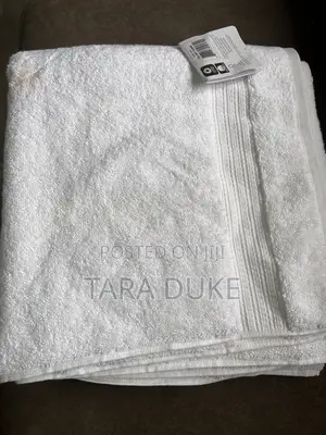 Luxury White Cotton Towel (76cm x 147cm)