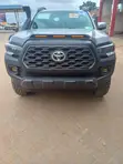 Toyota Tacoma 2017 Gray - 3