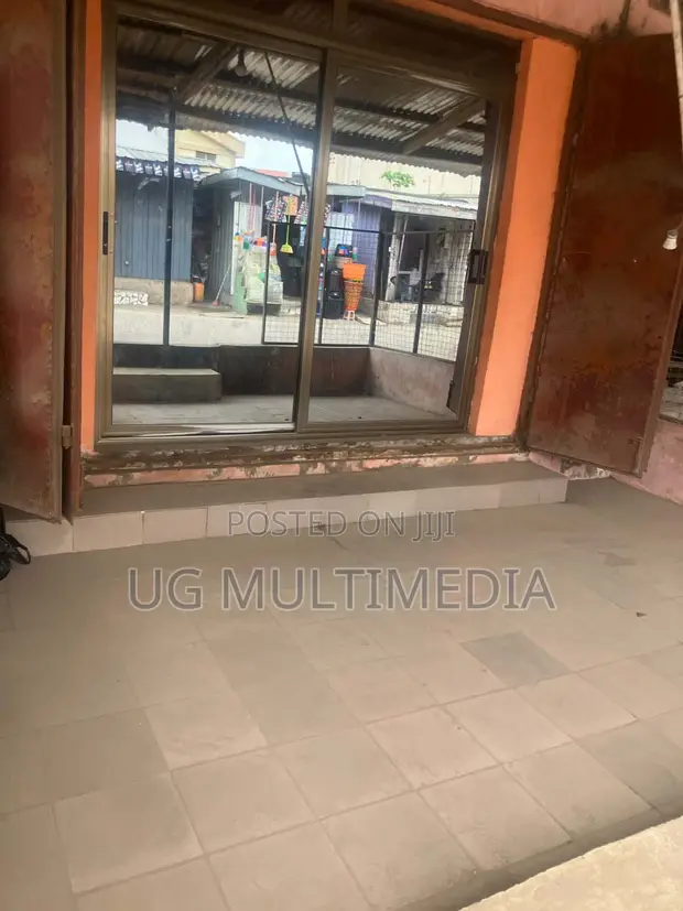 Commercial Shop for Rent on Main Road, Santa Maria - 1