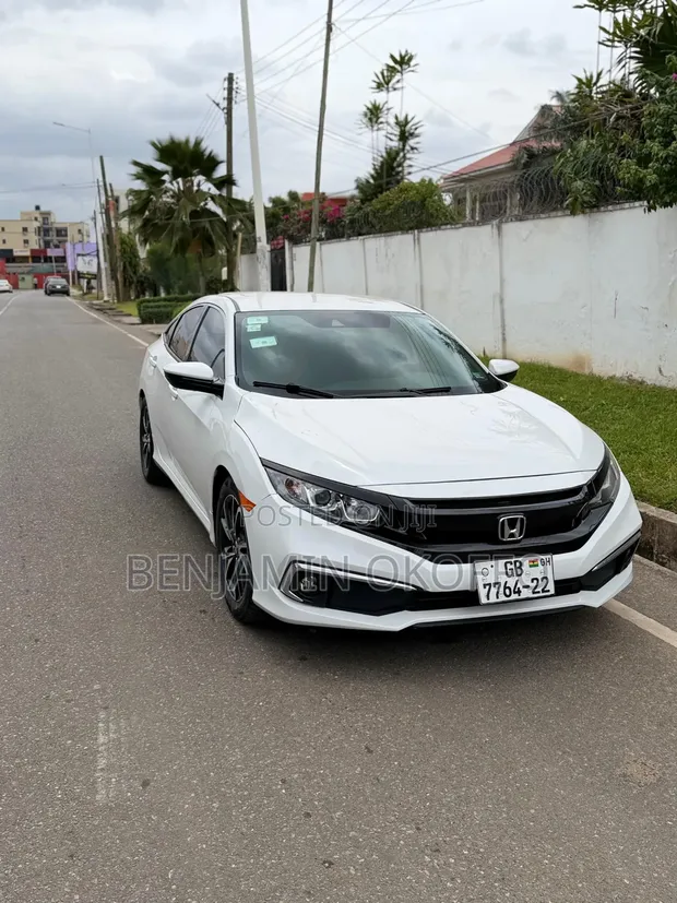 Honda Civic 2019 White - 1