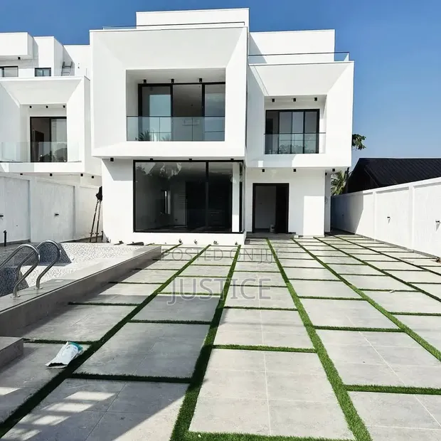 4-Bedroom House with Staff Quarters in Ashaley Botwe, School Junction - 1