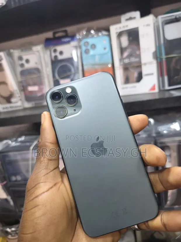 Apple iPhone 11 Pro 256GB Gray - 1