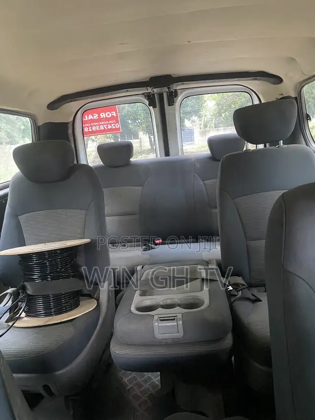 Hyundai H1 2010 White - 1