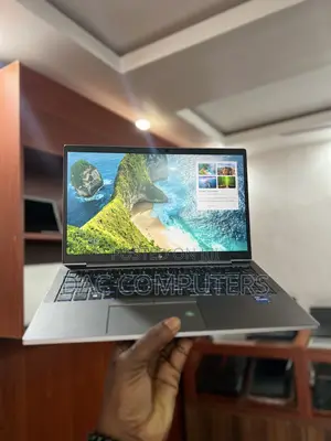 HP ZBook Firefly 14 G8 Laptop